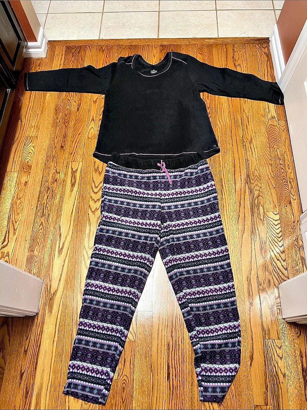 Cuddl Duds Fleecewear with Stretch Novelty Pajama Set Fleecewear Stretch Pajama